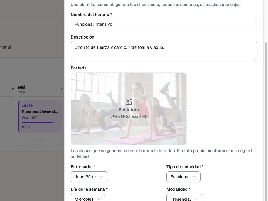Cadastro de uma aula recorrente no CRM: nome, descrição, capa, treinador e dia da semana